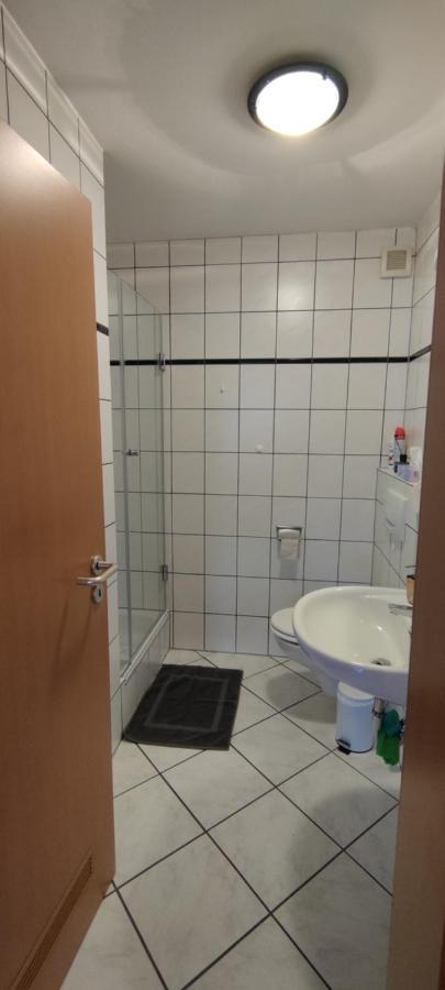 Moderne Ferienwohnung Lindlar, Dorf- Und Waldnah, Gratis W-Lan, Nr Exterior foto